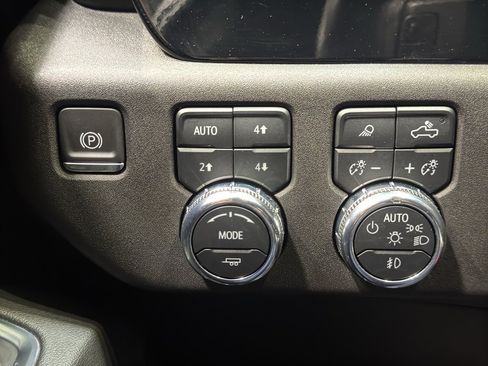 Used 2024 GMC Sierra 1500 Elevation w/ Elevation Premium Package image 37