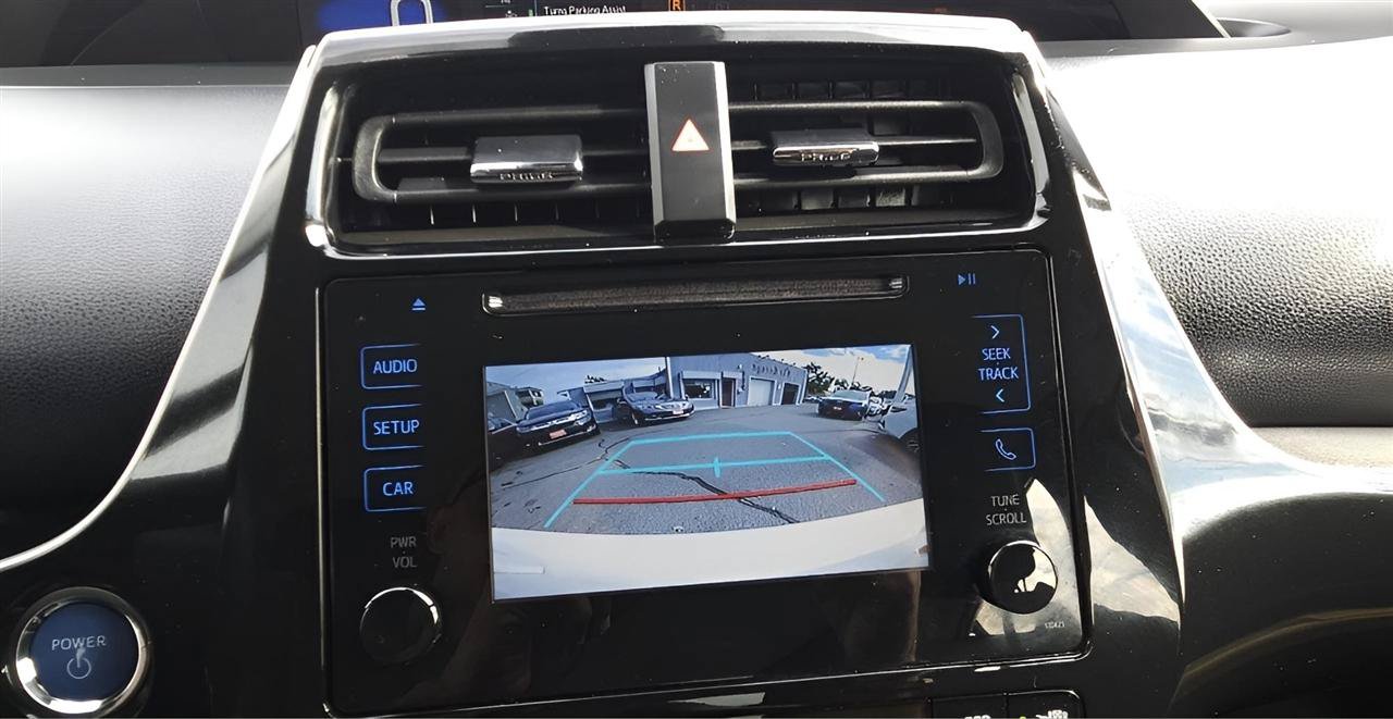 Used 2019 Toyota Prius LE FWD image 17