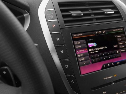 Used 2016 Lincoln MKZ w/ Equipment Group 300A Reserve image 10