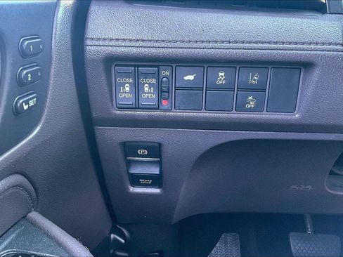 Used 2018 Honda Odyssey EX-L image 15