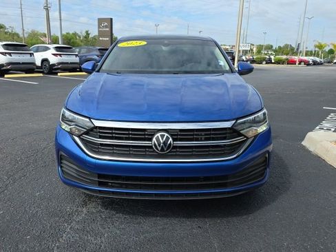 Used 2023 Volkswagen Jetta SE image 18