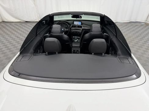 Used 2018 BMW M4 Convertible RWD image 9