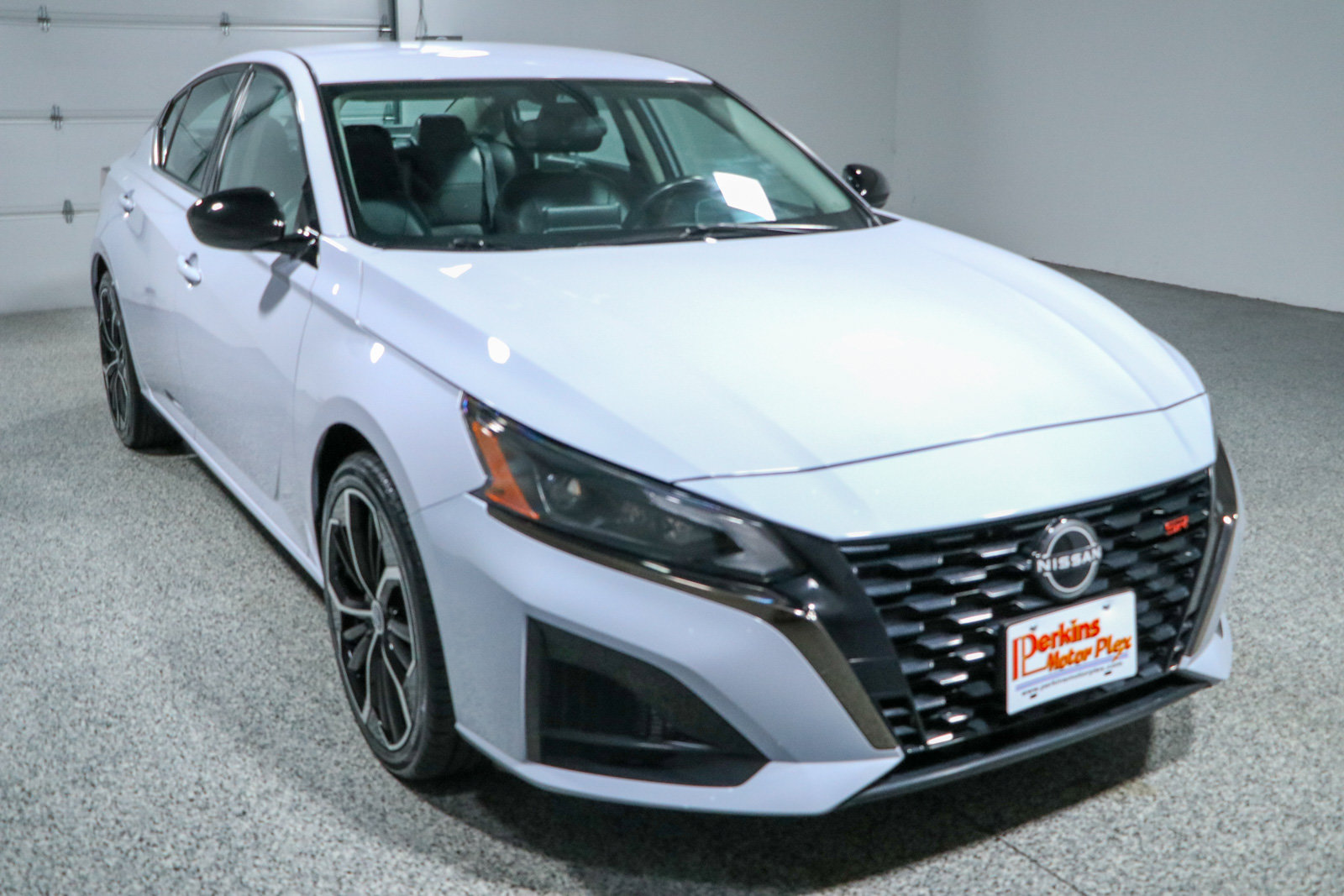 Used 2024 Nissan Altima 2.5 SR FWD image 5