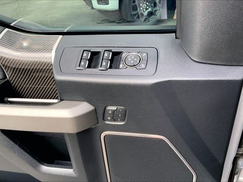Certified 2019 Ford F150 Raptor w/ Equipment Group 802A Luxury AWD/4WD image 33