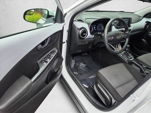 Used 2018 Hyundai Kona SE FWD image 19