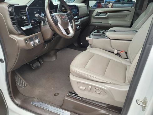 Used 2024 GMC Sierra 1500 SLT RWD image 2