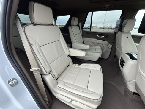 New 2026 GMC Yukon Denali image 9