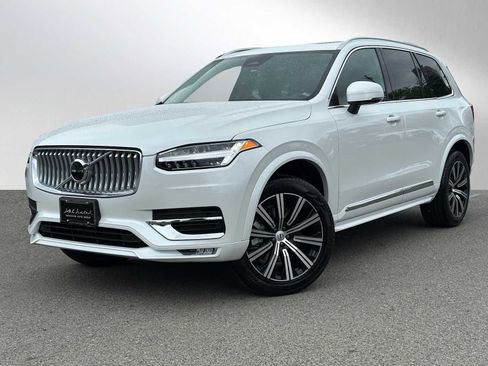 Used 2025 Volvo XC90 B5 Core image 7