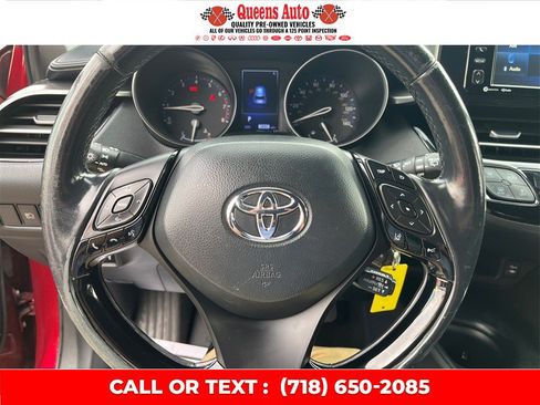 Used 2018 Toyota C-HR XLE FWD image 20
