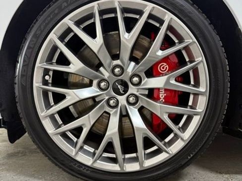 Used 2024 Ford Mustang GT Premium image 13