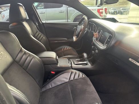 Used 2019 Dodge Charger SRT Hellcat w/ Navigation & Travel Group image 5