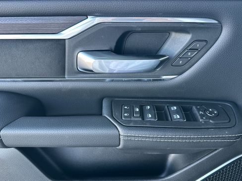 New 2026 RAM 1500 Laramie AWD/4WD image 10