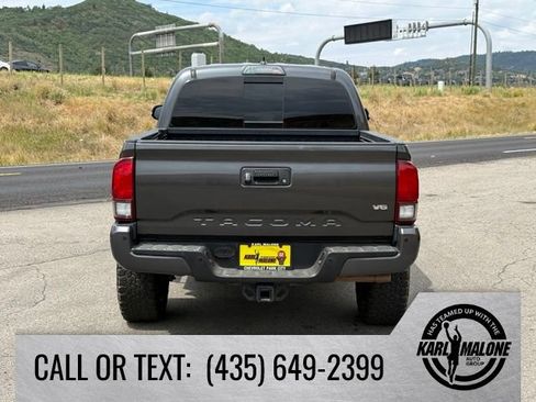 Used 2019 Toyota Tacoma TRD Sport w/ Technology Package RWD image 4