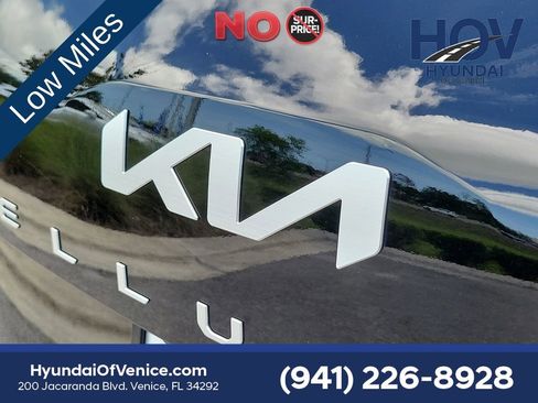 Used 2024 Kia Telluride SX FWD image 12