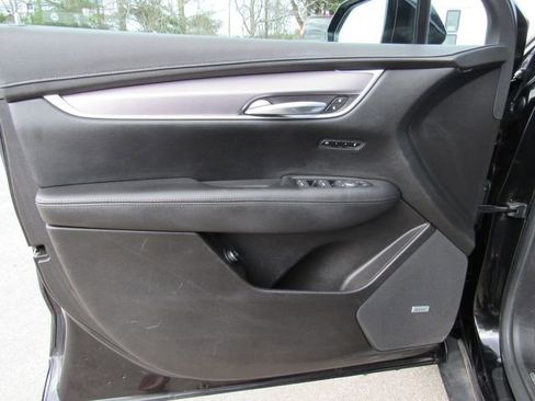 Certified 2019 Cadillac XT5 Luxury FWD image 10