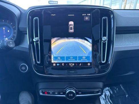 Certified 2025 Volvo XC40 B5 Core AWD/4WD image 26