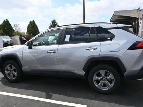 Used 2025 Toyota RAV4 LE AWD/4WD image 3