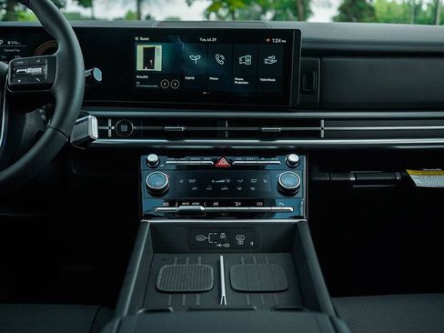 Certified 2026 Hyundai Santa Fe SEL image 18