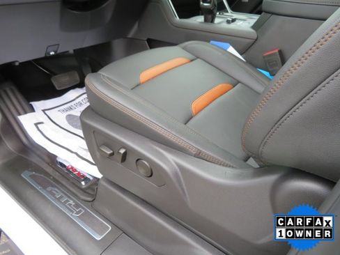 Used 2025 GMC Sierra 1500 AT4 w/ AT4 Premium Package image 17