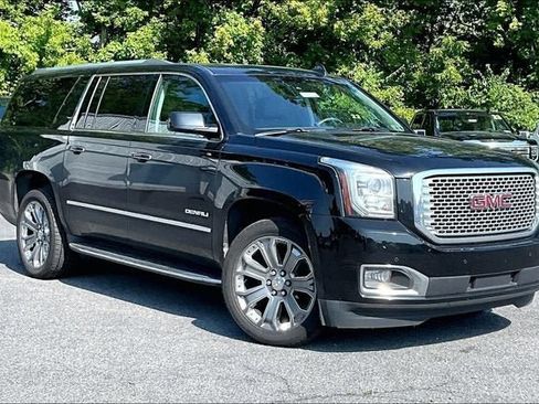 Used 2017 GMC Yukon XL Denali w/ Open Road Package AWD/4WD image 2
