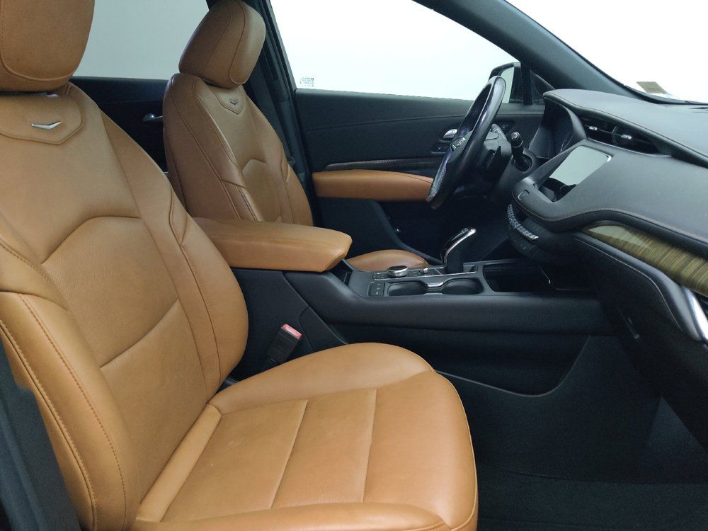 Used 2021 Cadillac XT4 Premium Luxury FWD image 21