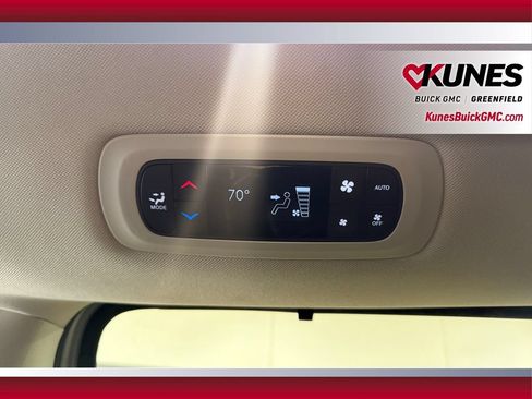 Used 2024 Chrysler Pacifica Touring-L FWD image 34