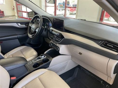 Used 2022 Ford Escape SEL AWD/4WD image 24