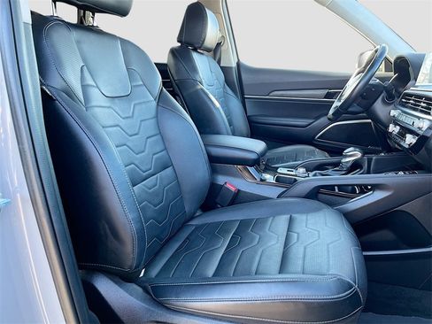 Used 2022 Kia Telluride SX w/ SX Prestige Package image 30