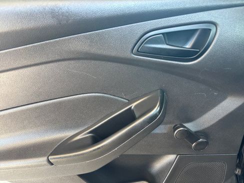 Used 2018 Ford Focus S FWD image 6