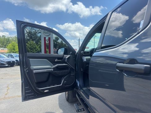 Used 2024 Toyota Tacoma 4x4 Double Cab Hybrid image 17
