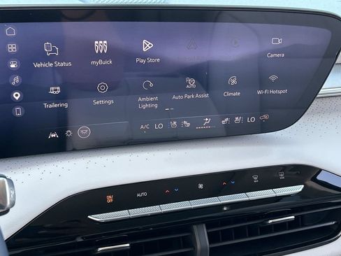New 2026 Buick Enclave Avenir w/ Super Cruise Package FWD image 13