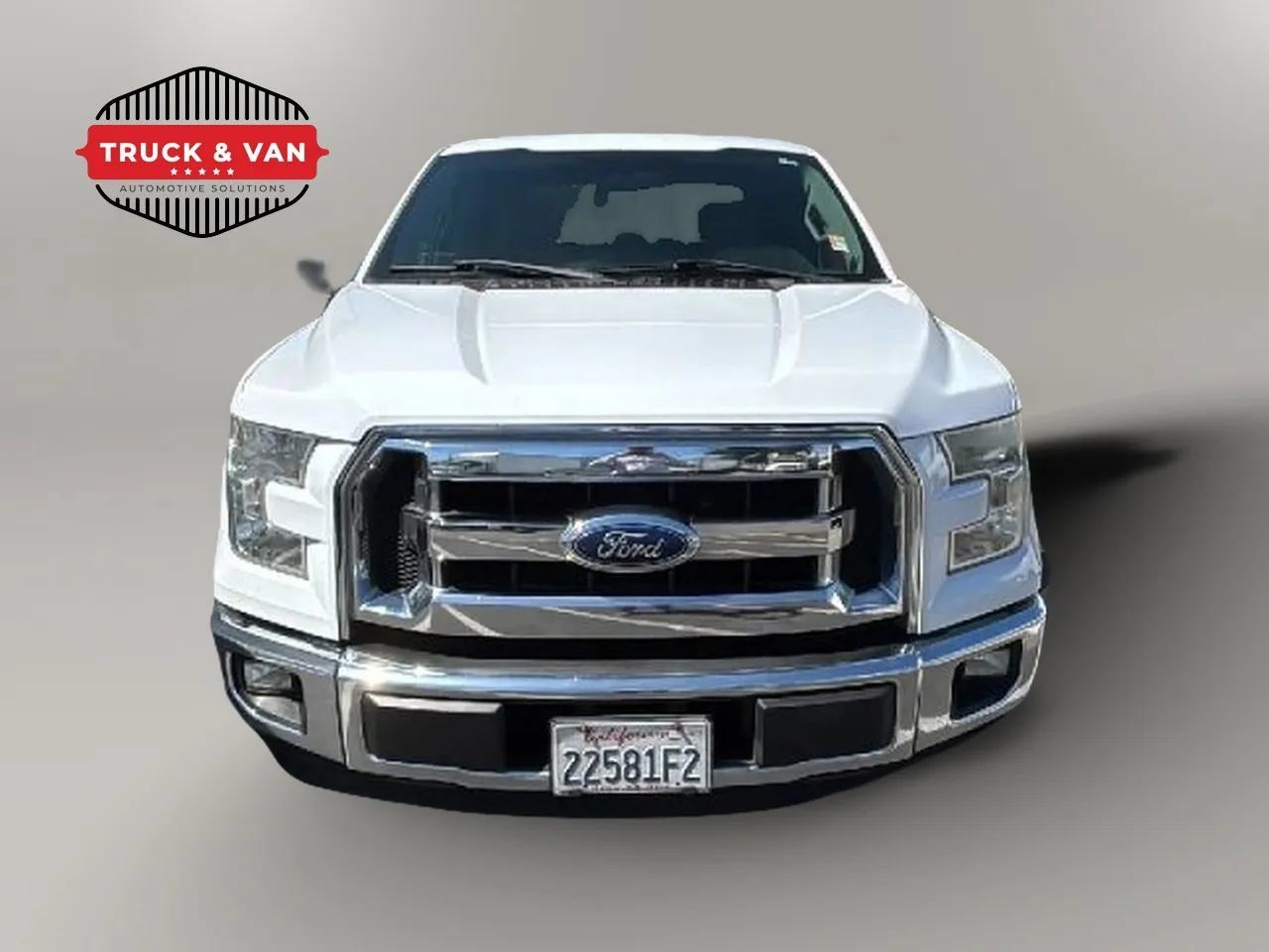 Used 2017 Ford F150 XLT w/ Trailer Tow Package RWD image 2