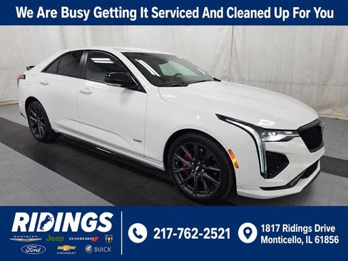 Used 2026 Cadillac CT4 V AWD/4WD image 1