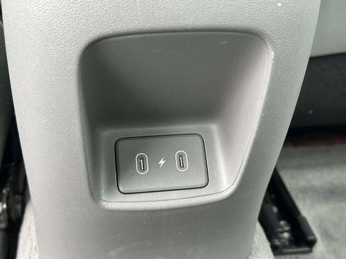 Used 2024 Hyundai Elantra SE FWD image 19