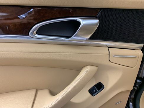Used 2011 Porsche Panamera 4 AWD/4WD image 29
