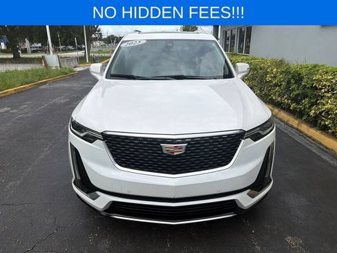 Used 2025 Cadillac XT6 Premium Luxury w/ LPO, Floor Liner Package FWD image 3