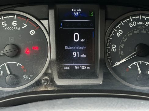 Used 2019 Toyota Tacoma TRD Sport image 24