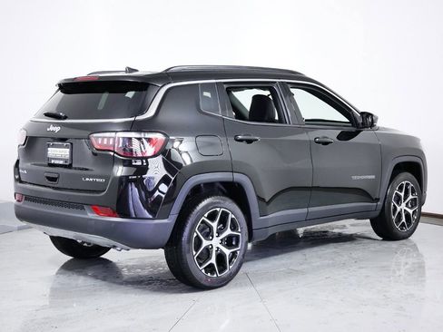 New 2025 Jeep Compass Limited image 9