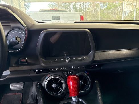 Used 2016 Chevrolet Camaro SS image 6