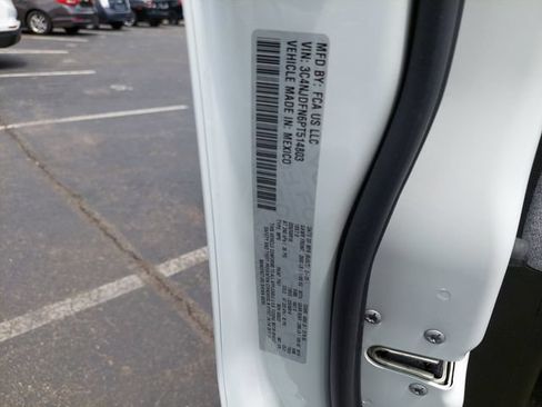 Used 2023 Jeep Compass Latitude AWD/4WD image 36
