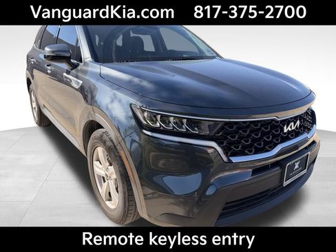 Used 2023 Kia Sorento LX image 5