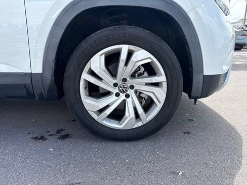 Used 2021 Volkswagen Atlas SE w/ Towing Package FWD image 22