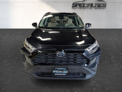 Used 2023 Toyota RAV4 LE AWD/4WD image 6