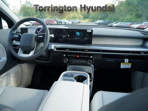 New 2026 Hyundai Ioniq 9 SEL image 9