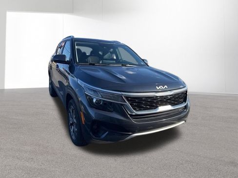 Certified 2023 Kia Seltos EX AWD/4WD image 11