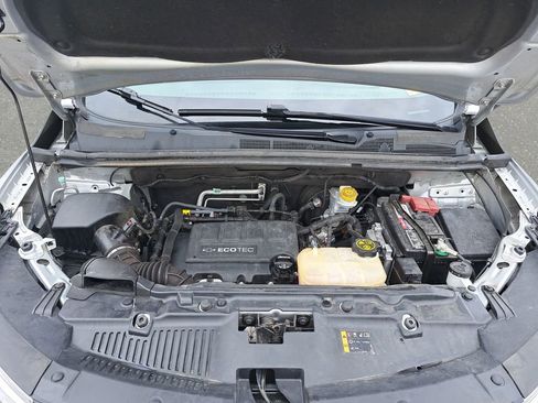 Used 2018 Chevrolet Trax LT w/ Redline Edition image 29