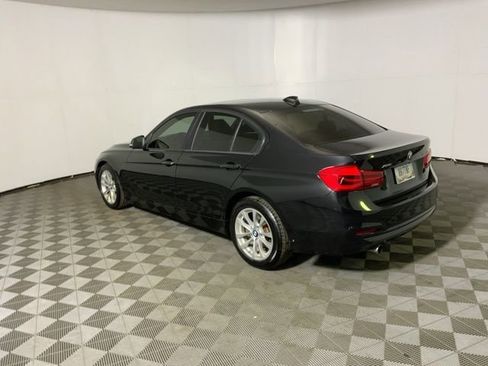 Used 2018 BMW 320i xDrive Sedan image 12