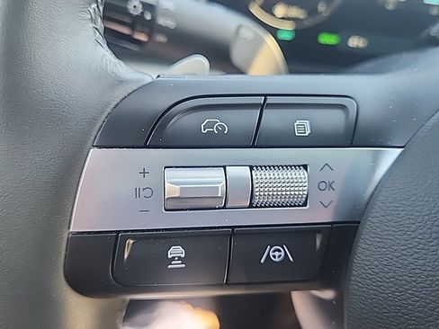 Certified 2025 Hyundai Tucson Limited image 13