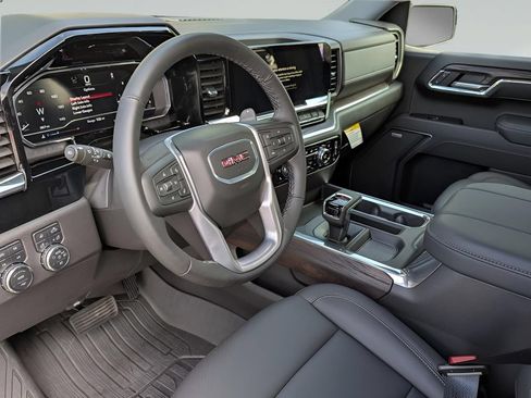 Used 2025 GMC Sierra 1500 SLT AWD/4WD image 6