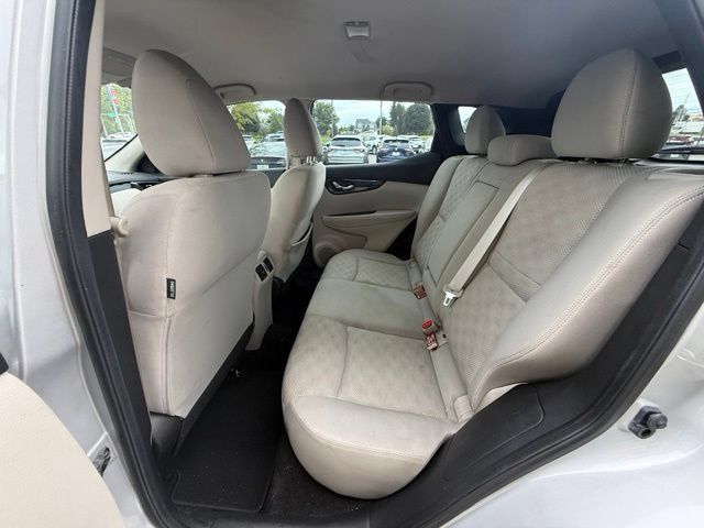 Used 2019 Nissan Rogue Sport SV AWD/4WD image 7